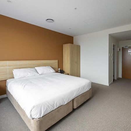 Manha Hotel Auckland Airport Exterior foto