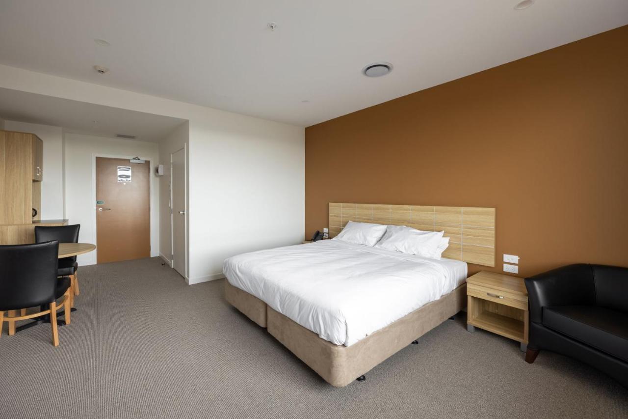 Manha Hotel Auckland Airport Exterior foto