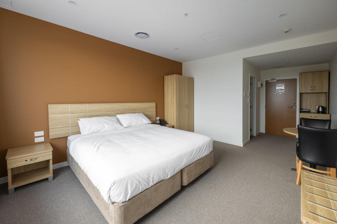 Manha Hotel Auckland Airport Exterior foto
