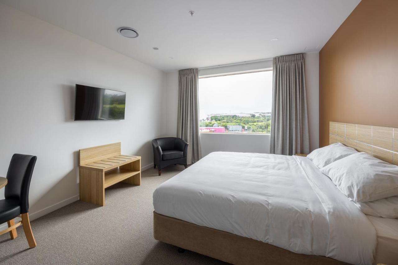 Manha Hotel Auckland Airport Exterior foto