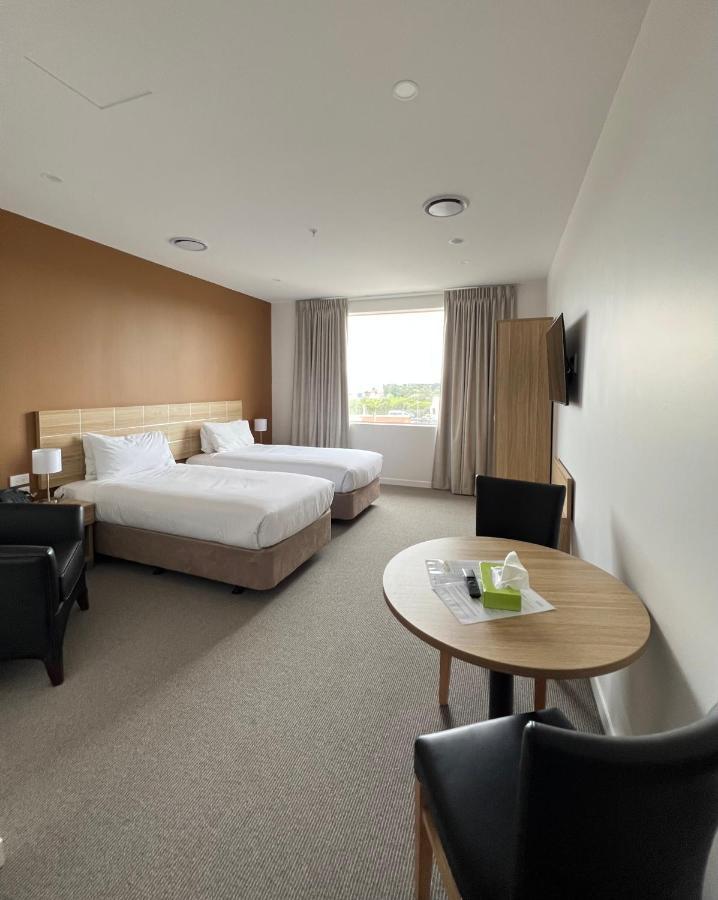 Manha Hotel Auckland Airport Exterior foto